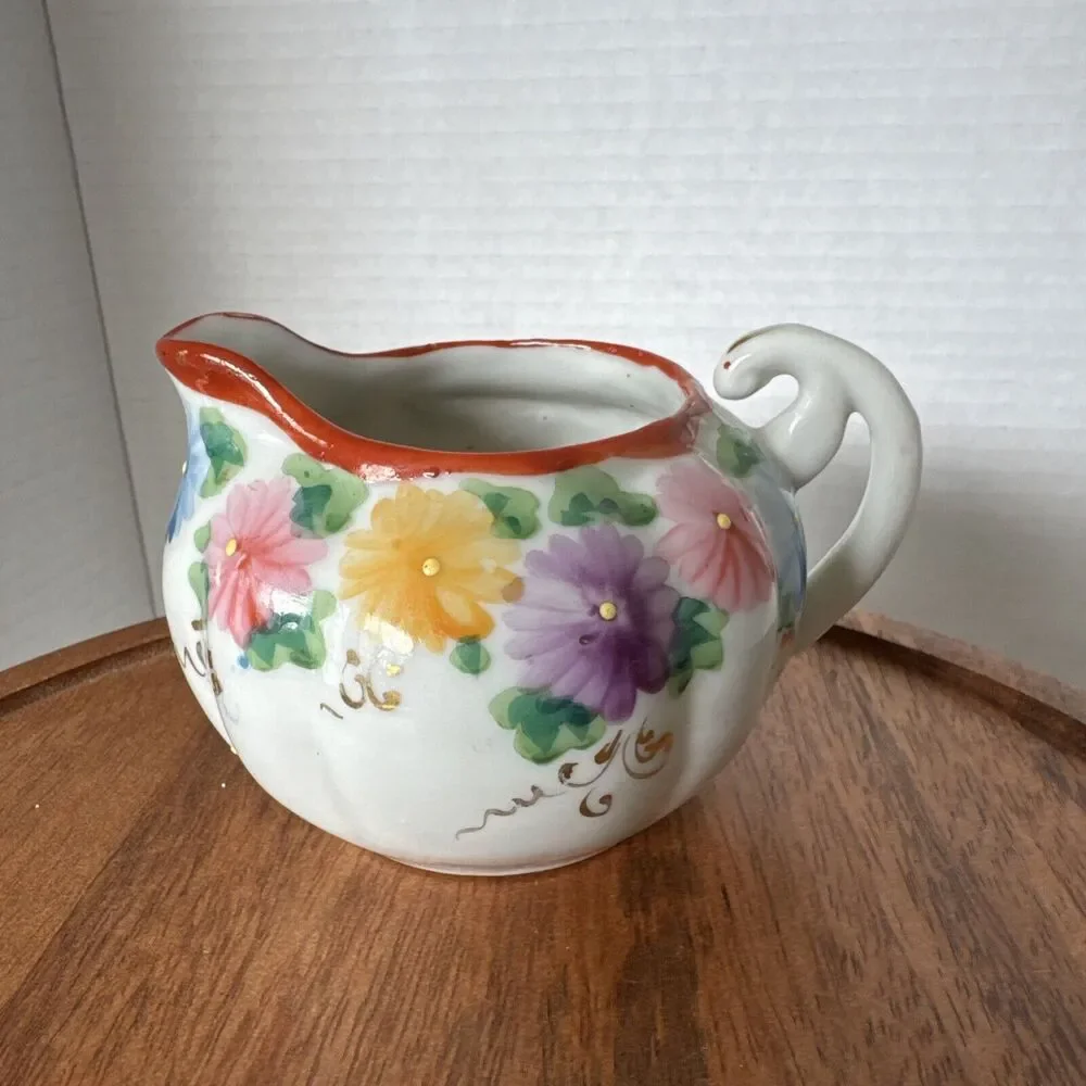 Vtg Floral Hand painted Flowers Ribbed Fancy Handle Creamer